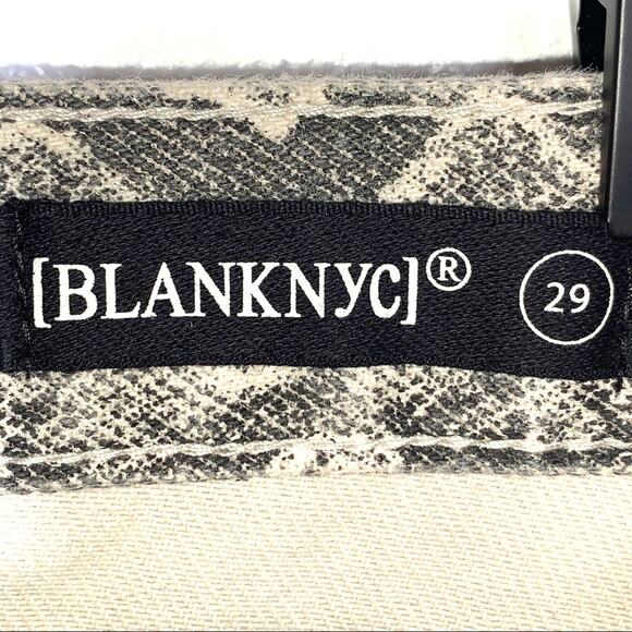 NWT Blank NYC cream and gray snake print denim A-line mini skirt size 29 - Picture 5 of 7